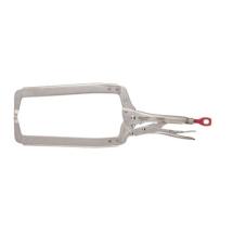 Milwaukee 18inch C Clamp With Regular Jaws