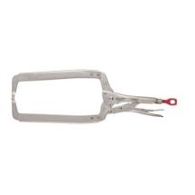 Milwaukee 18inch C Clamp With Regular Jaws Milwaukee 18inch C Clamp With Regular Jaws